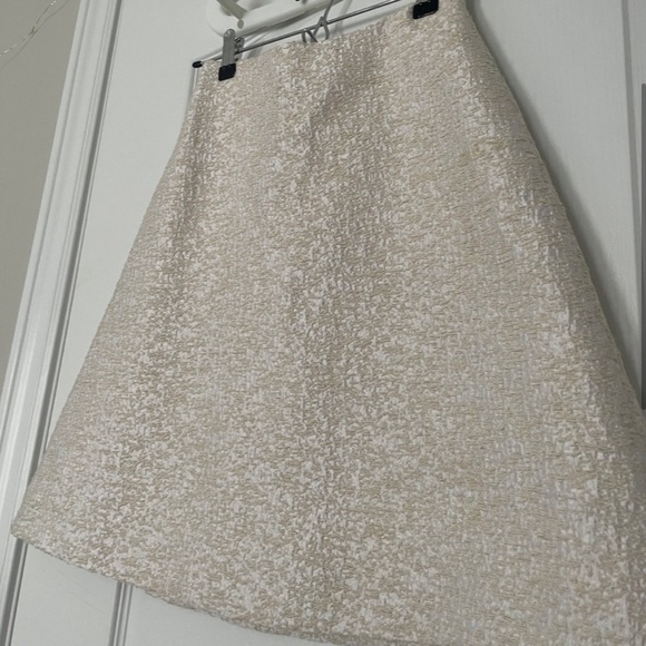 Ted Baker Leysas A-line white cream gold boucle mini skirt in size 0 - Picture 4 of 8
